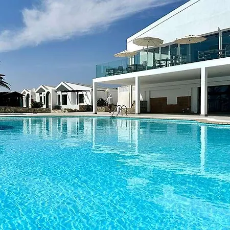 Caleta Dorada Otel 2*