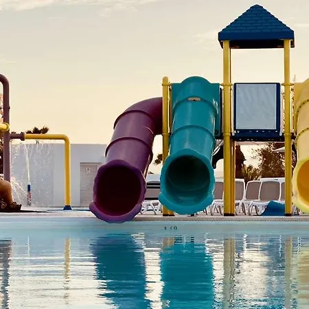 Otel Caleta Dorada