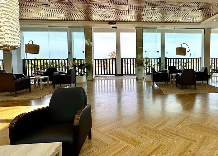 Hotel Caleta Dorada 2*