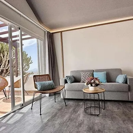 Caleta Dorada מלון 2*