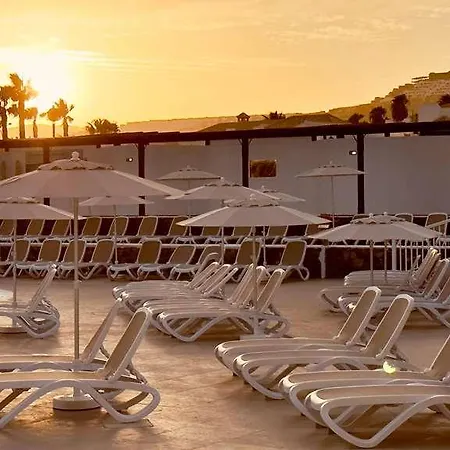 Hotell Caleta Dorada 2*